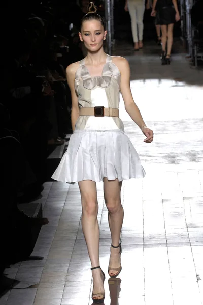 Look 5